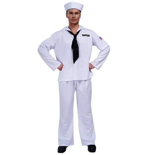Homme portant le costume traditionnel de marin pour homme, se composant d'un pantalon blanc, une tunique blanche, un foulard noir et un chapeau de marin, sur fond blanc.