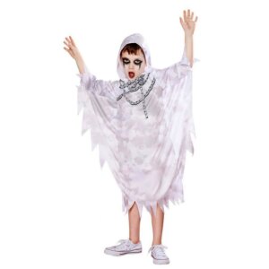 Garçon portant le costume de fantôme enchainé pour enfant comprenant une longue tunique à capuche faussement salie par des années d'errance, sur fond blanc.